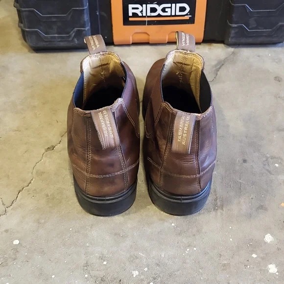 Blundstone Leather Chelsea Boots - Picture 4 of 5